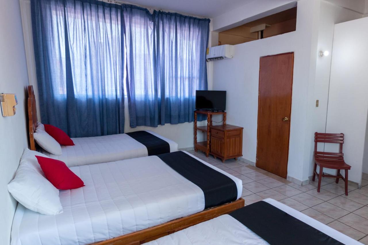 זיהואטנחו Hotel Adelita מראה חיצוני תמונה