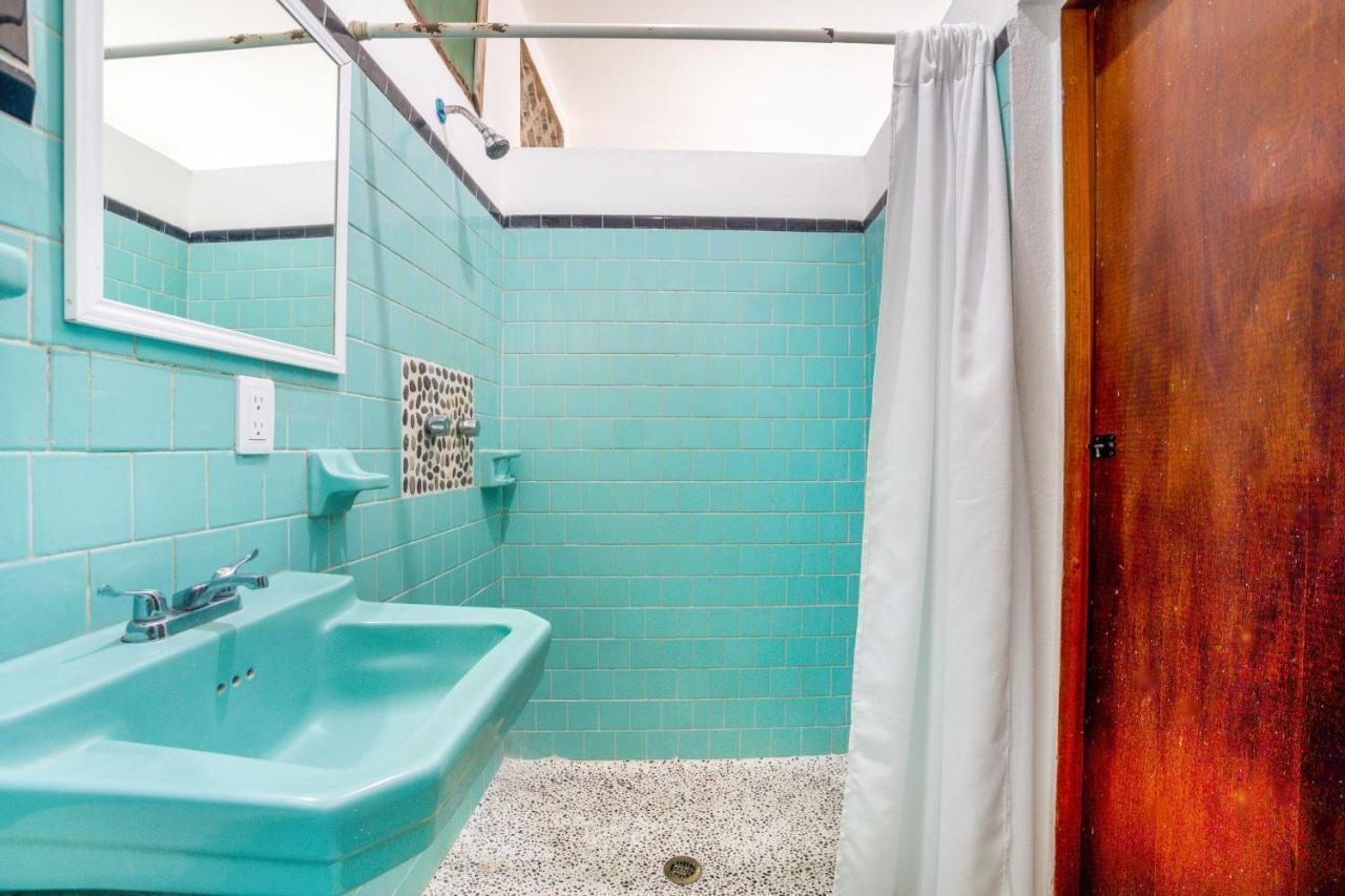 זיהואטנחו Hotel Adelita מראה חיצוני תמונה