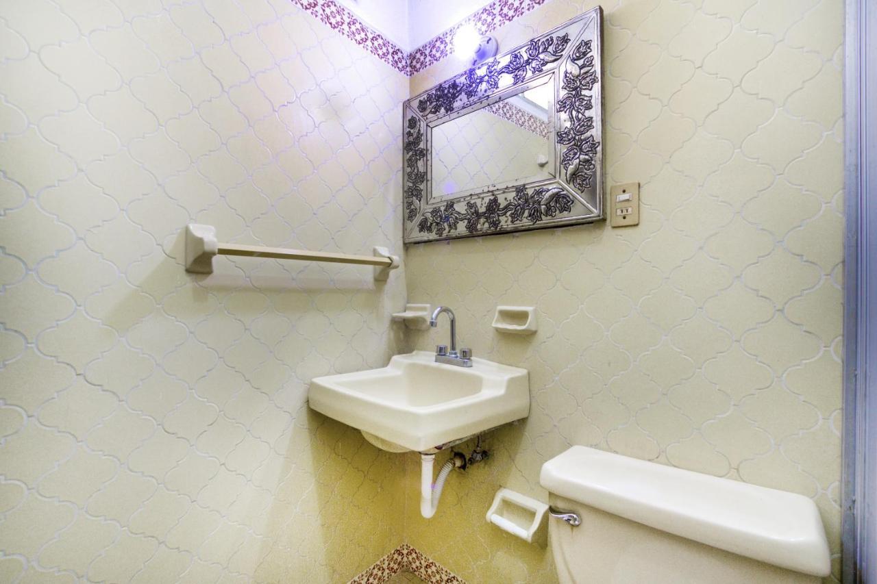 זיהואטנחו Hotel Adelita מראה חיצוני תמונה